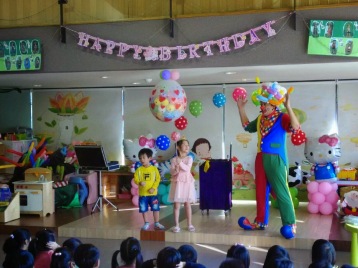 1120台南生日派對魔術小丑氣球表演+黃色小鴨人偶 (4)