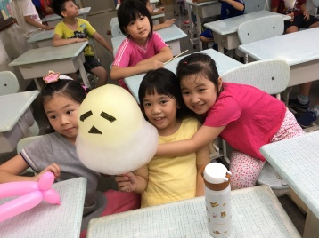 高雄龍華國小生日派對魔術氣球表演+棉花糖DIY+氣球DIY (2)